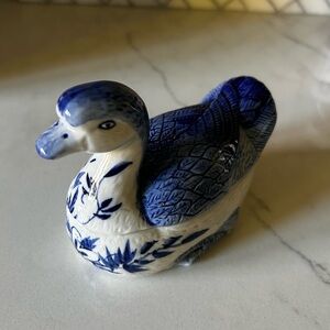 Chinoiserie Blue White Duck Box ceramic/porcelain trinket dish & lid